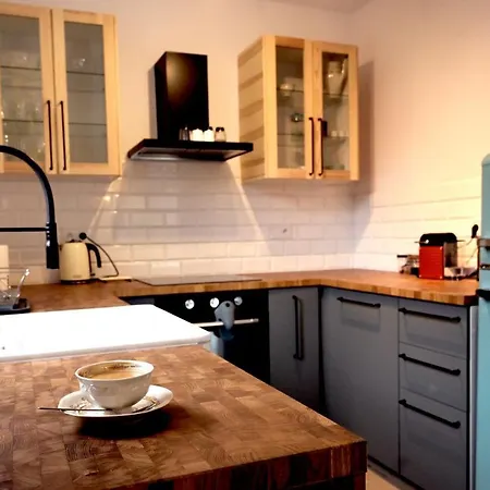 別荘 By The Sea サシノ